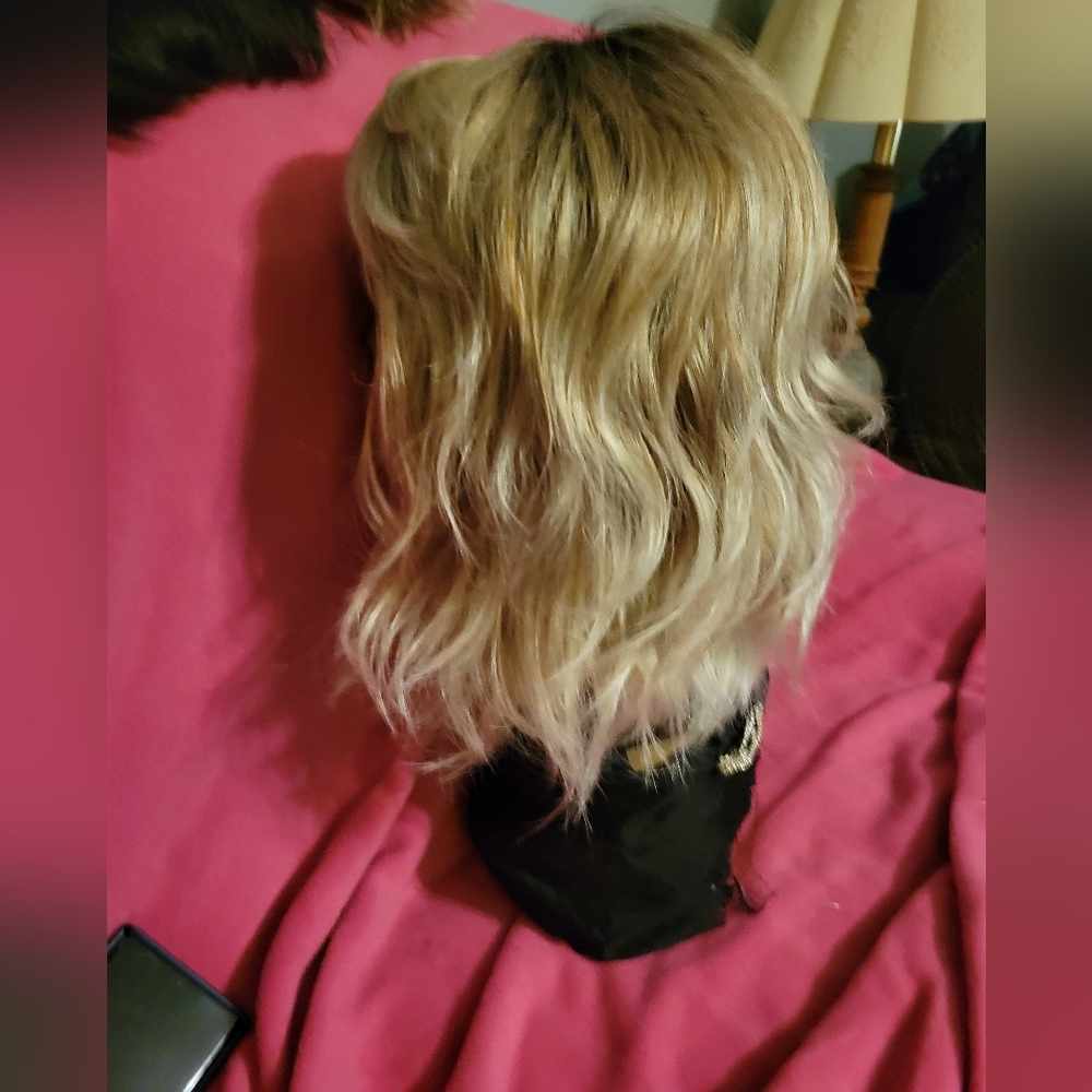 Ellen Wille Wig. Blonde Rooted. Layered With Bangs - Picture 4 of 10
